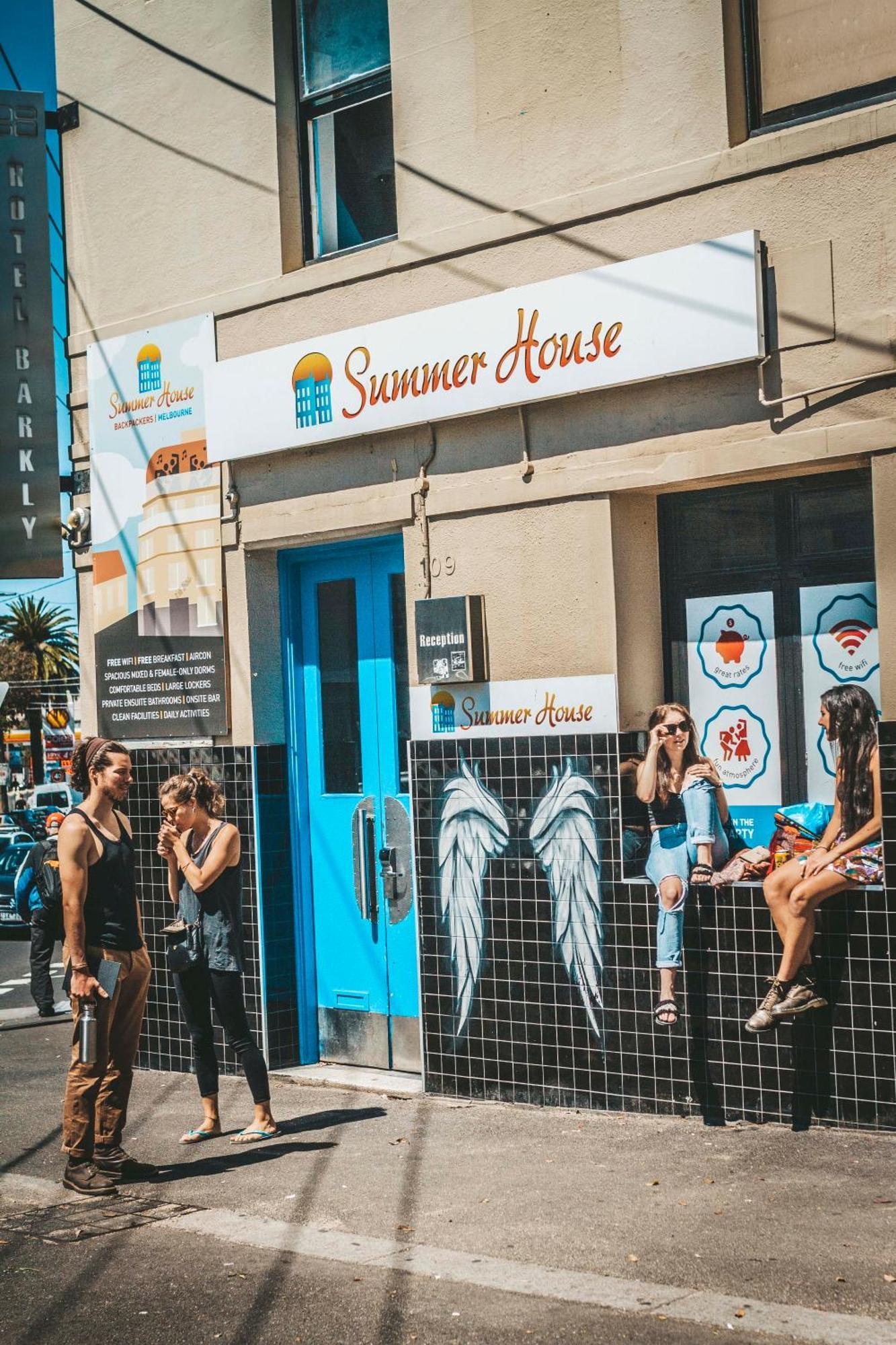 Summer House Melbourne Backpackers Eksteriør billede