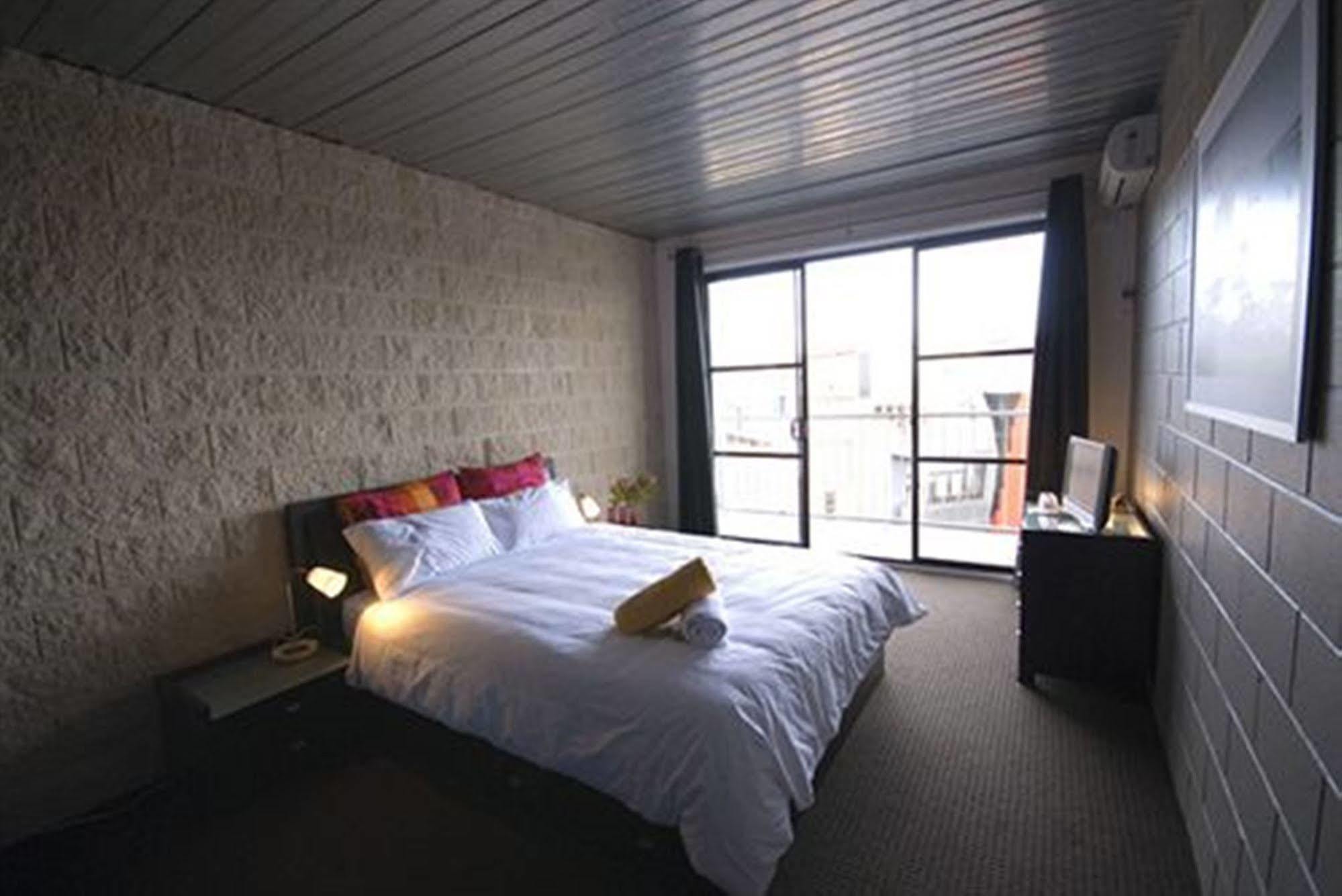Summer House Melbourne Backpackers Eksteriør billede