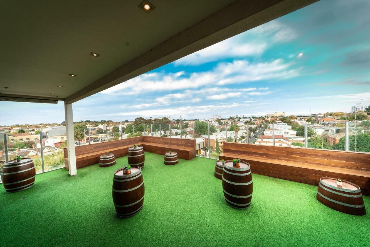 Summer House Melbourne Backpackers Eksteriør billede